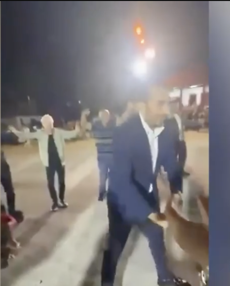 AKP'li Gençlik Kolları Yöneticisi Coşkun Keklik Silahla Ateş Açtı, İstifasını İstedi